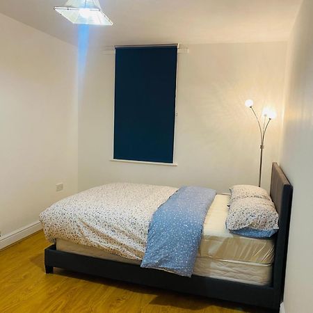 Lovely Cozy One Bedroom Apartment In Whitechapel London Bagian luar foto